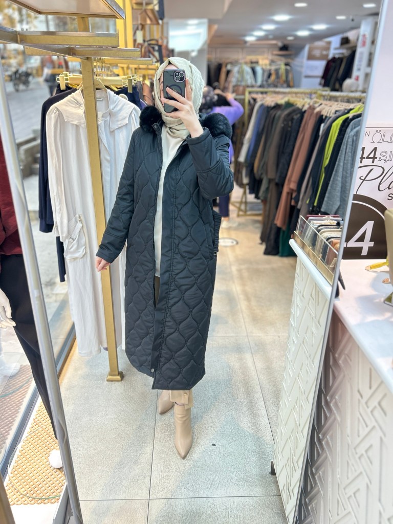 25K7001 KEMERLİ KAPŞONLU KAPİTONE MONT