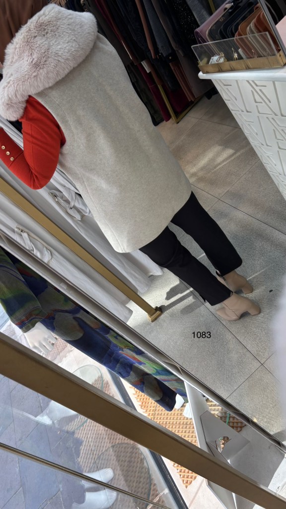 1083 Kürk Detaylı Kaşe Yelek