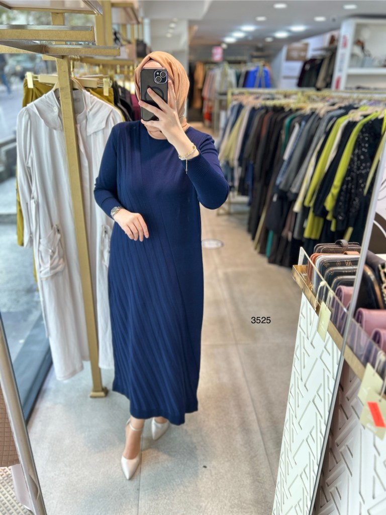 3525 Triko Elbise