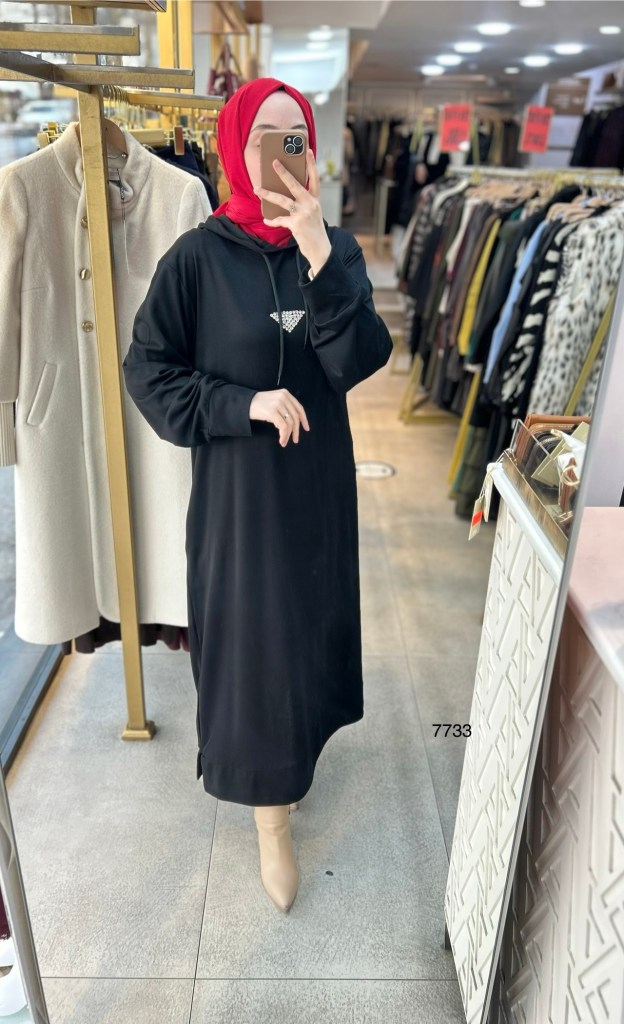 7733 Kapüşonlu Elbise