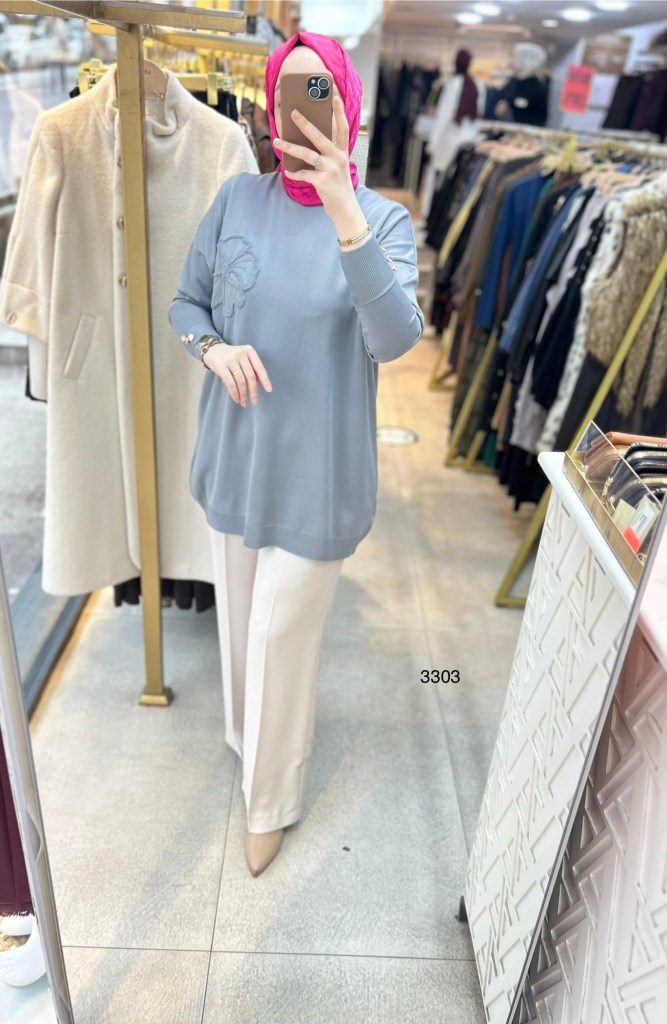 3303 Çiçek Detaylı Triko