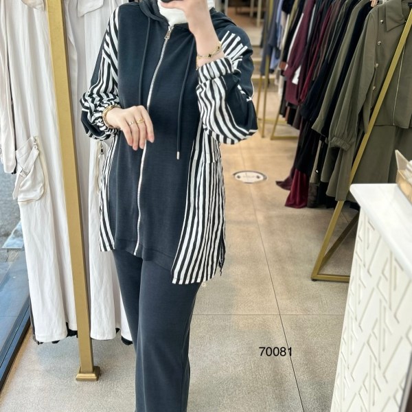 70081 Çizgi Detaylı Spor Takım - Görsel 2