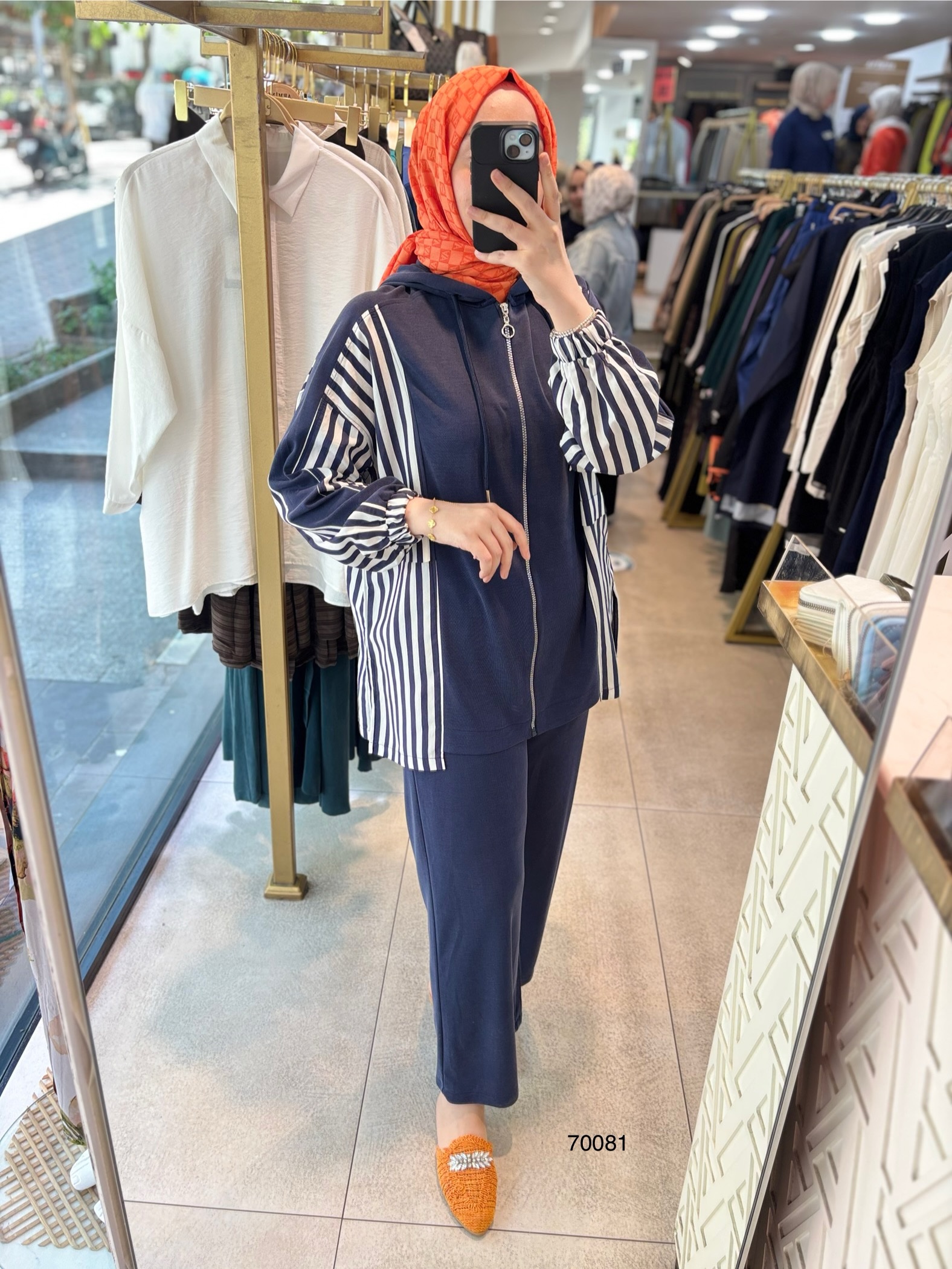 70081 Çizgi Detaylı Spor Takım - Görsel 9