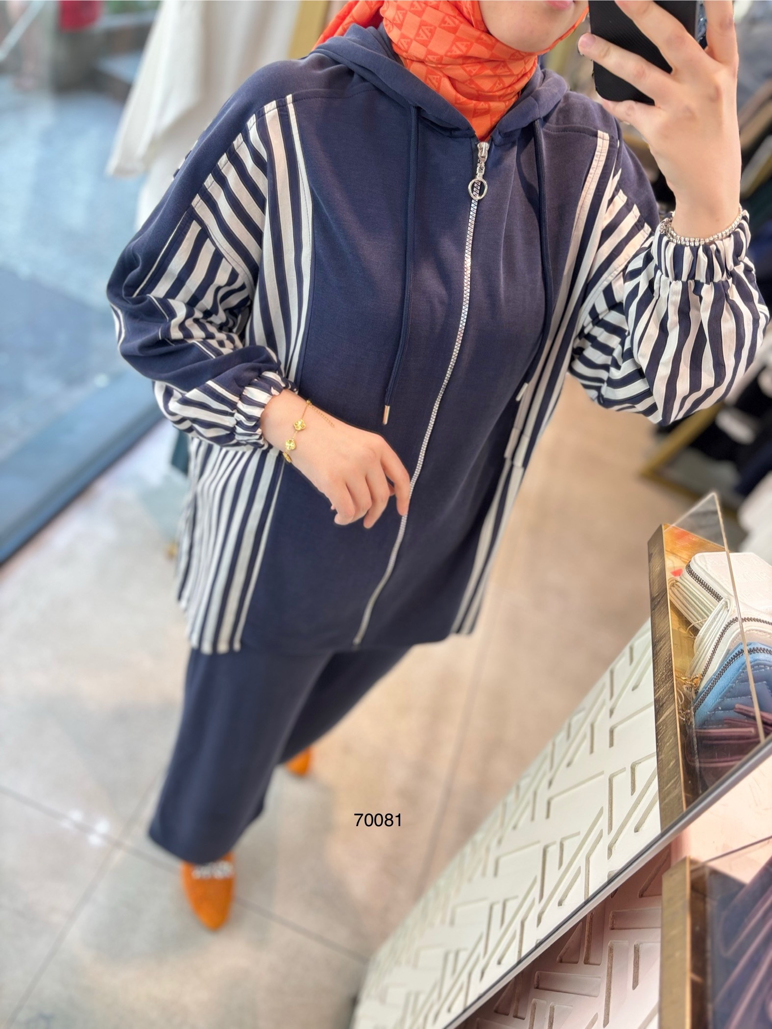 70081 Çizgi Detaylı Spor Takım - Görsel 10
