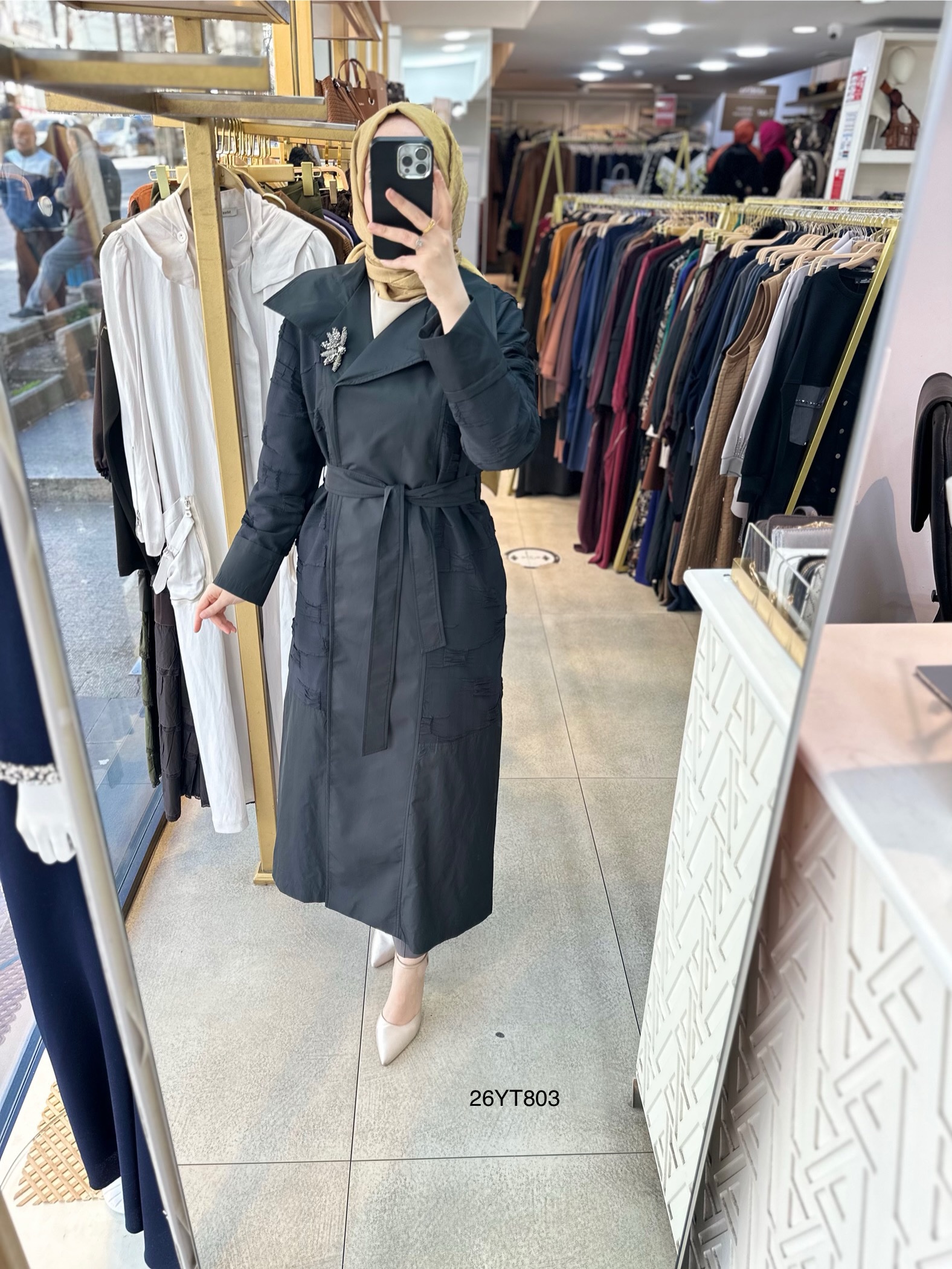 26YT803 Armine Trend Broş Detaylı Kap - Görsel 1