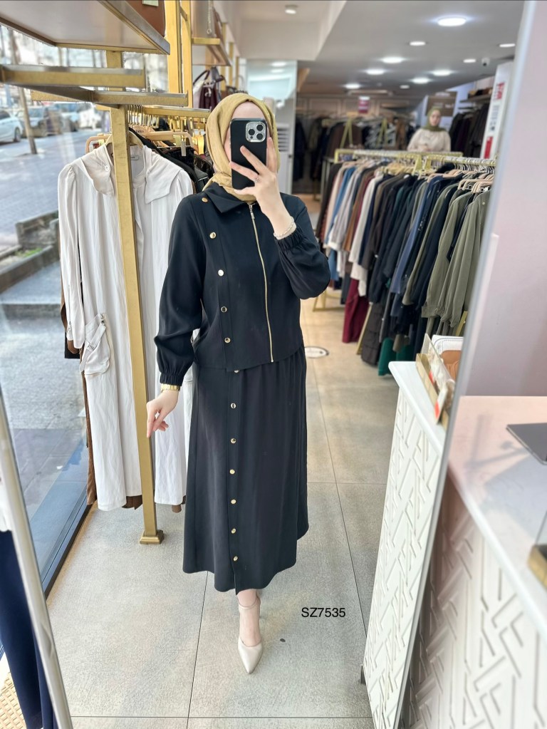 SZ7535 Düğme Detaylı Etekli Takım
