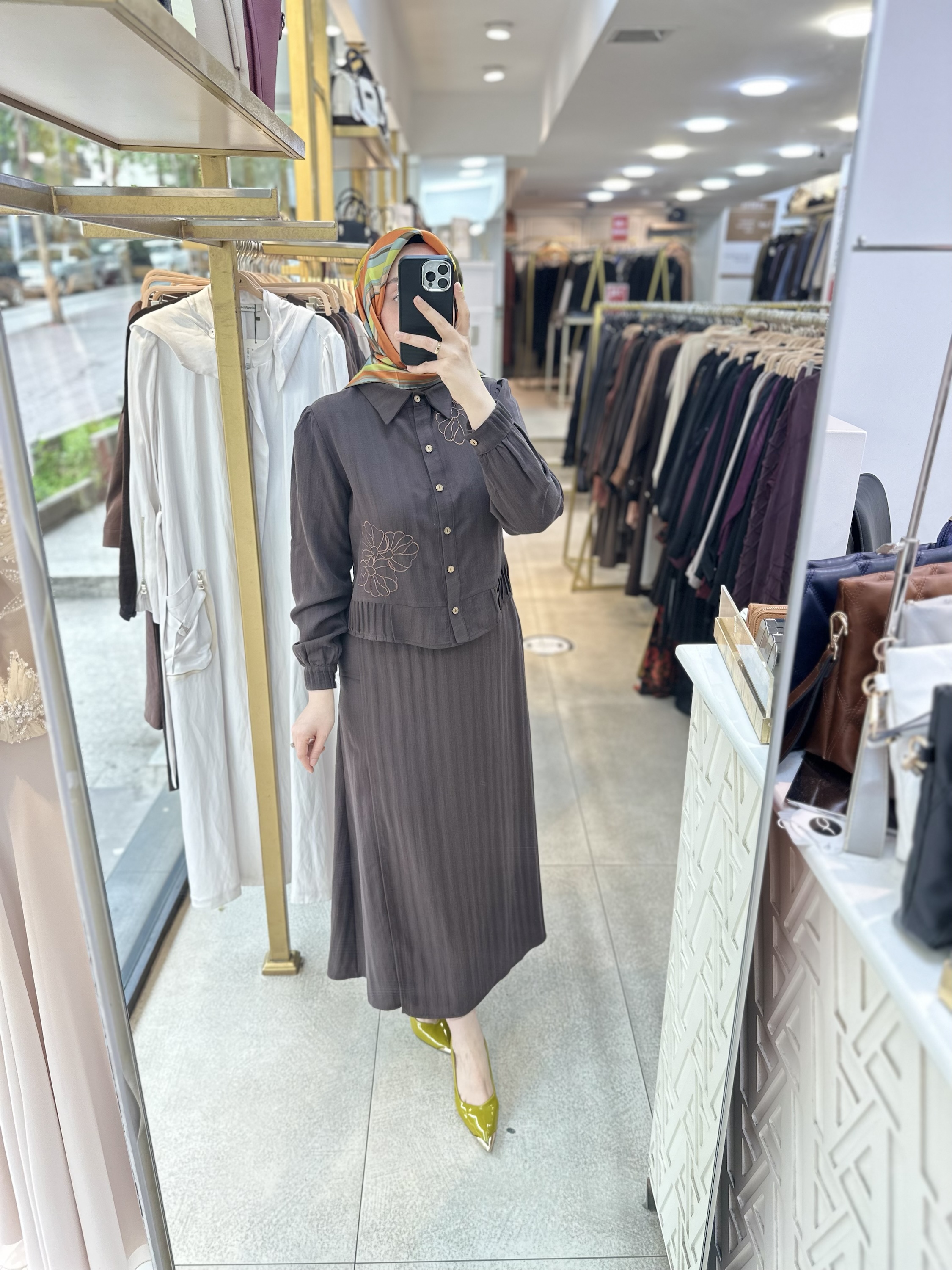 SZ2686 Çiçek Detaylı Keten Takım - Görsel 2