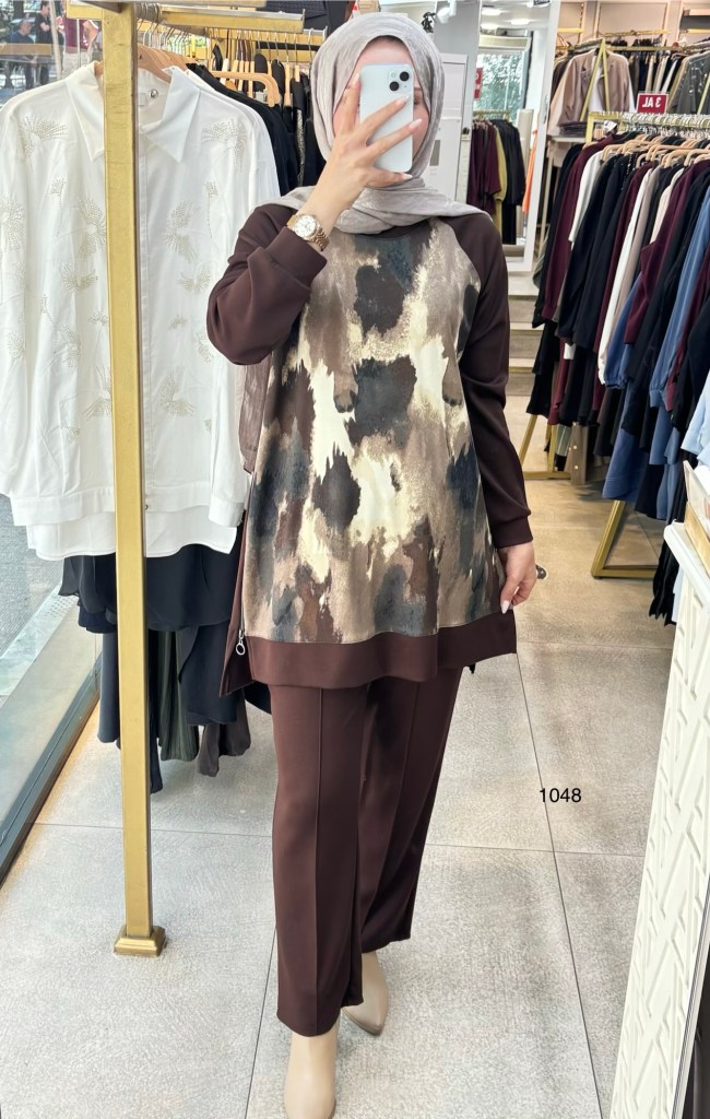 1048 Desenli Takım
